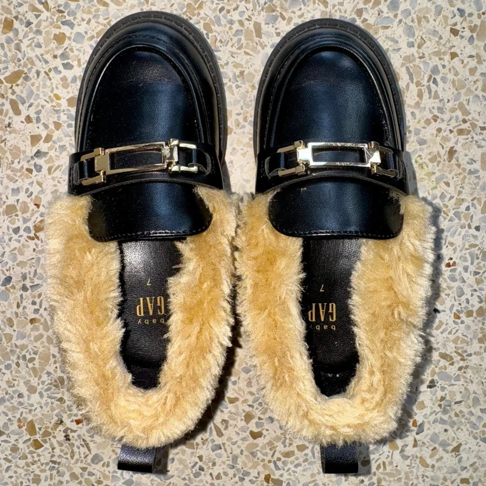 GAP stylish loafers